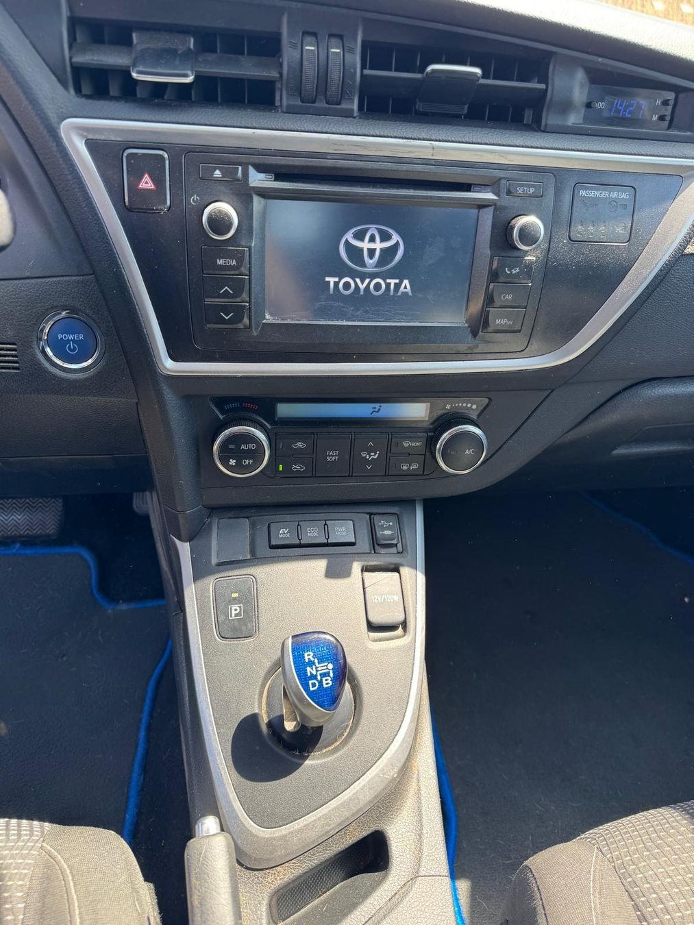 Toyota Automobili: Toyota Auris HSD 1.8 Automatique – Usato da Gland venduto da Duvernay01 8