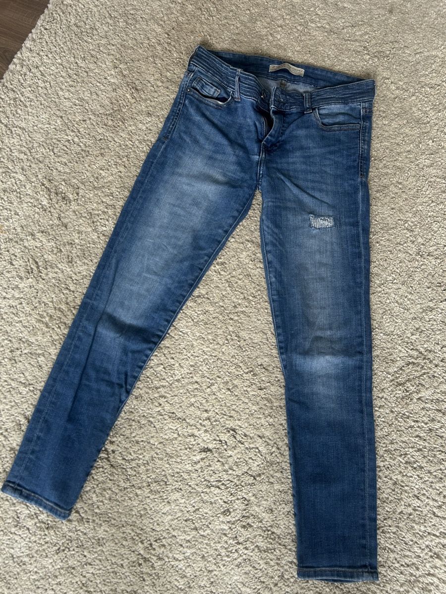 Jeans: Jeans 3/4 – Nuovo (secondo la descrizione) da Bôle venduto da sev_n85b