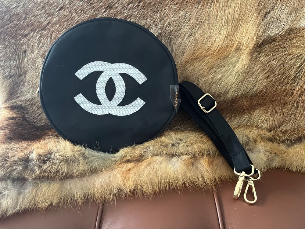 ⭐️ Chanel Precision Gift from Purchase Crossbody Bag⭐️ CHIC Kaufen