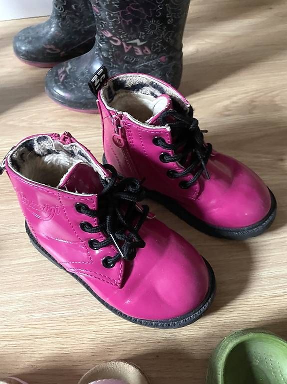 Scarpe per ragazzi: Schuhpaket Gr. 24 – Usato da Deitingen venduto da ALE-3891 2