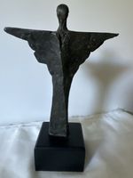 Skulptur Engel Metall auf schwarzem Sockel guter Zustand