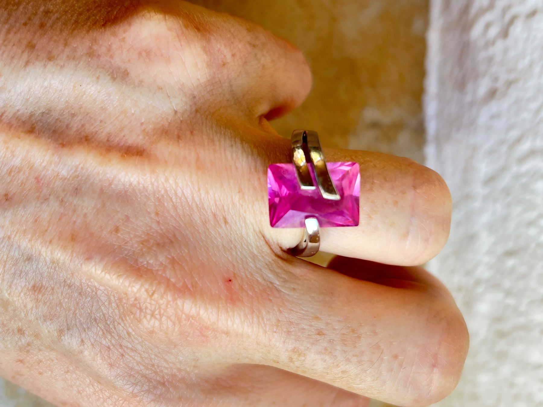 Ringe: Pinkfarbener Ring LIGHTFULL (56) – Gebraucht aus Laufen von belleskulptur 5