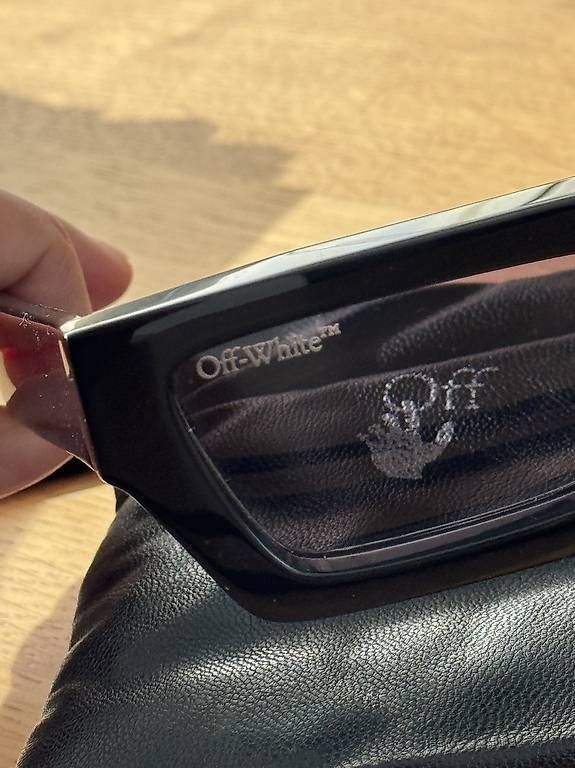 Off-White Brillen & Gläser: Off-White Black Sunglasses  Excellent Condition – Gebraucht aus Zürich von Vee_8003 2