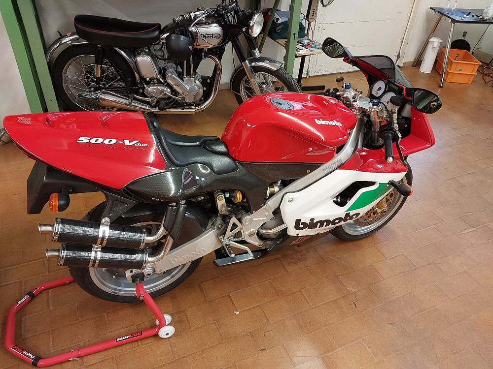 Besuch der Ausstellung 90ties Superbikes und Bimota Vdue (Gebraucht) in ...