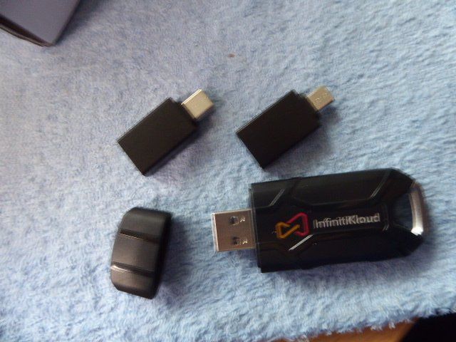 Schede di memoria: InfinitiKloud SD Speicherstick + Micro SD Karte - NEU! – Nuovo e nell'imballaggio originale da Winterthur venduto da Bulldog5 4