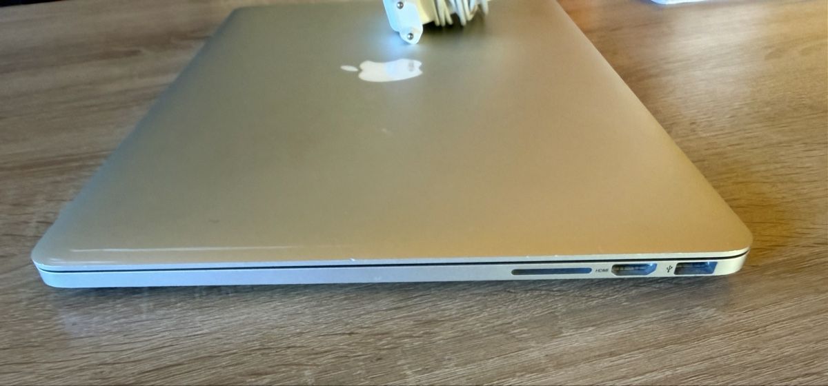 Apple Portables: MacBook pro 15 inch – D'occasion à Dulliken par Erfolgreich05 2