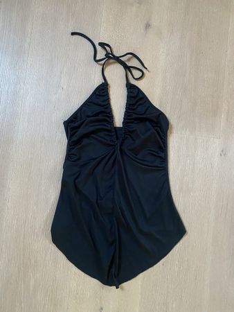 Schickes Neckholder Top, schwarz, Grösse 34