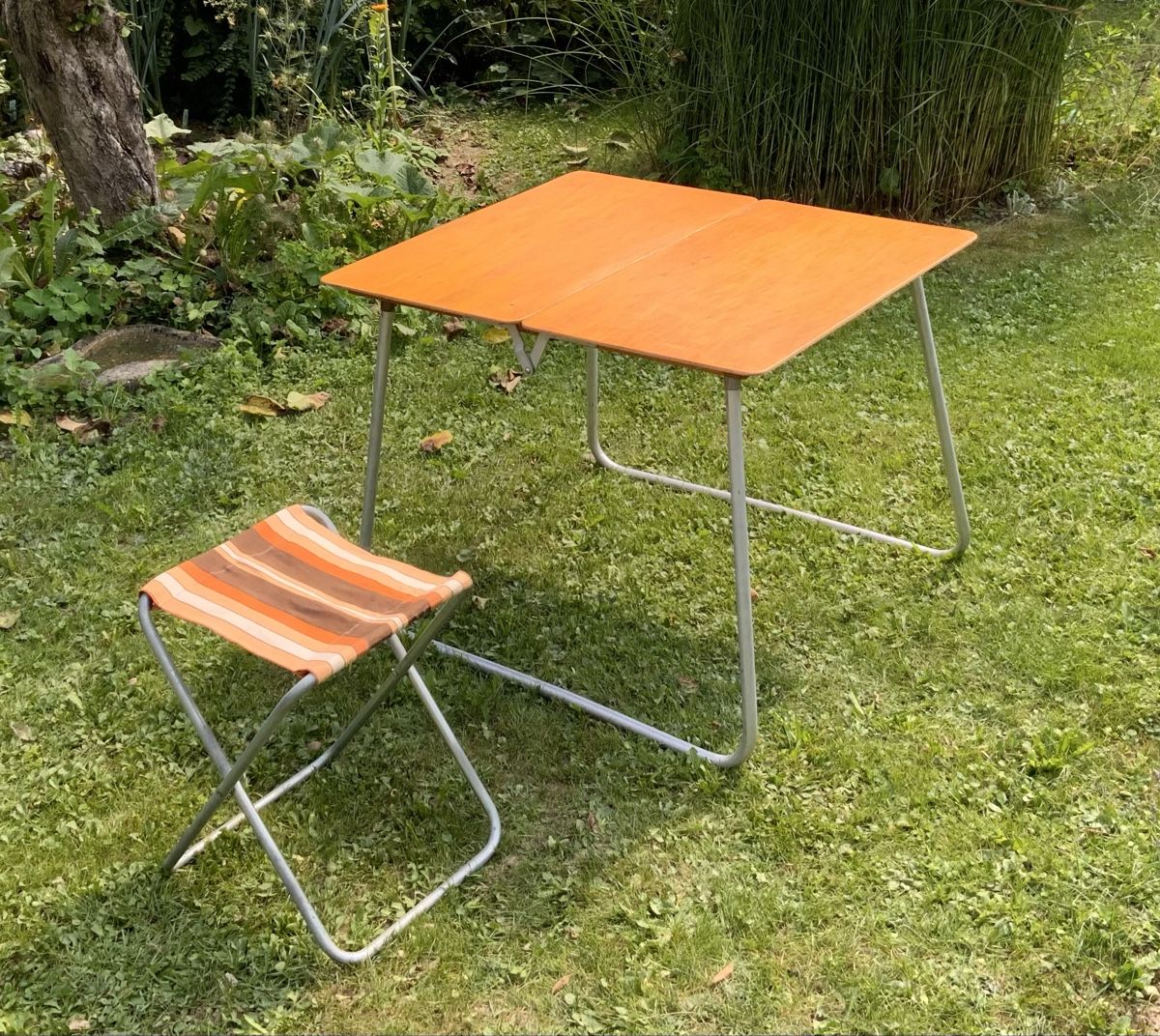 Tische: Mid century Klapptisch im Bauhaus Design – Gebraucht aus Burgdorf von swintila 1