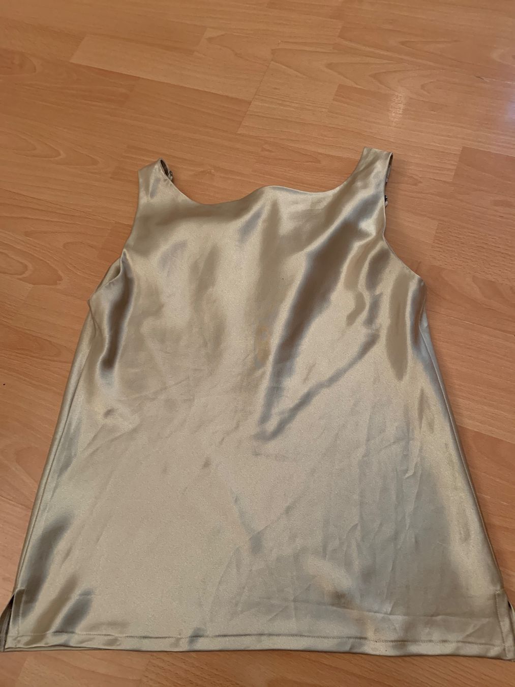 Top: Joli top doré Anne Kanner taille M – Usato da MEYRIN venduto da Gwendo10 1
