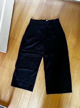 Cos Hose aus Wolle
