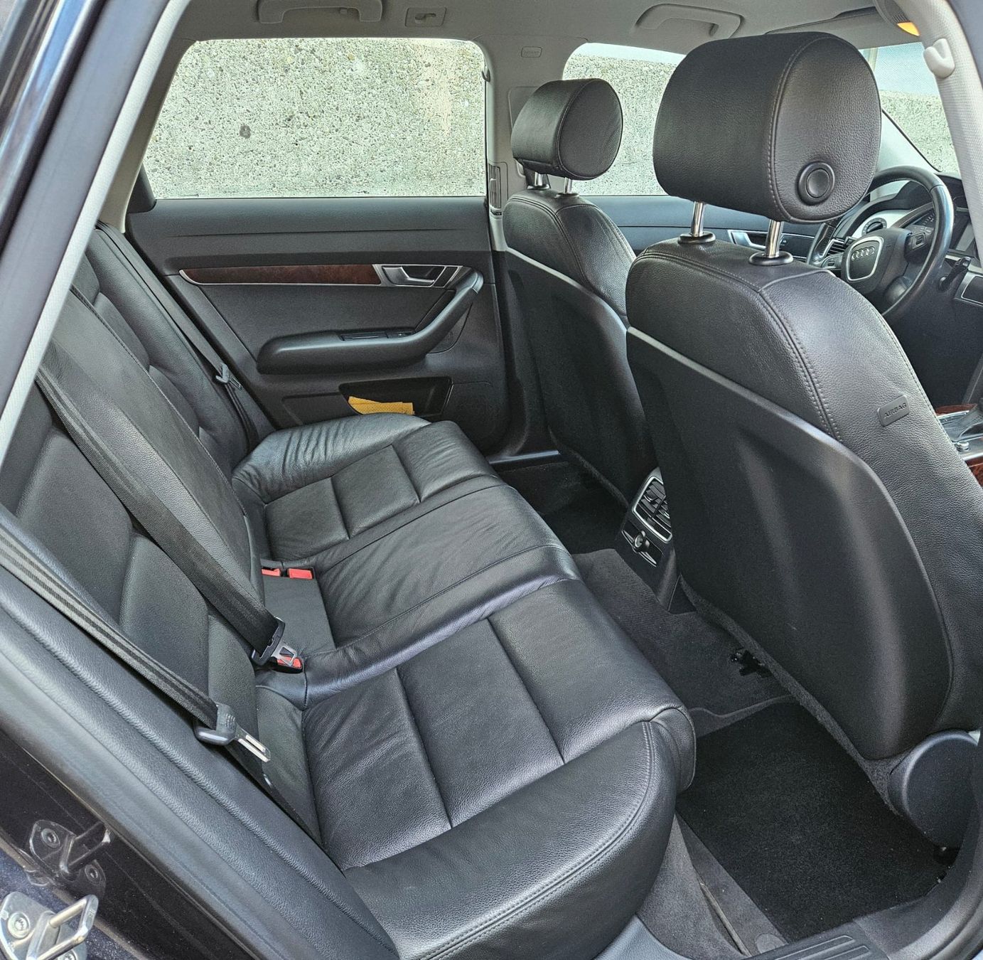 Audi Automobili: AUDI A6 Avant Quattro 3.2 V6 – Usato da Biel/Bienne venduto da erw_h27c 7