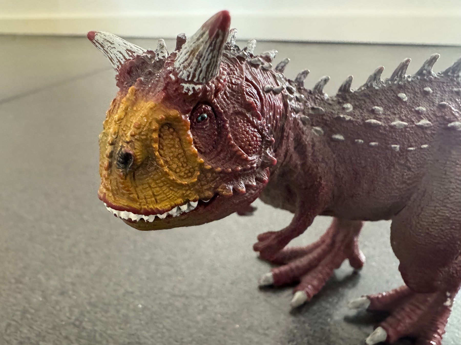Schleich Giocattoli: Schleich Saurierfigur- Dinosaurier "Carnotaurus" 2012 – Usato da Fribourg venduto da tschjoly 2