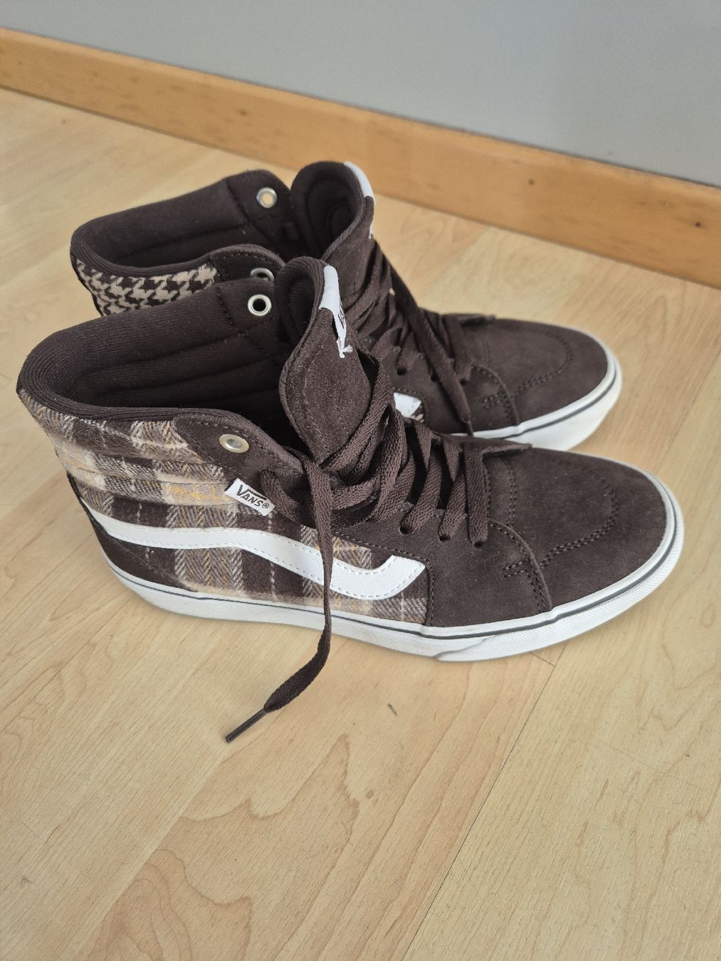 Vans Scarpe da uomo: Vans Sk8-Hi Sneaker Braun Gr. 39 – Nuovo (secondo la descrizione) da Rotkreuz venduto da tat_8zds
