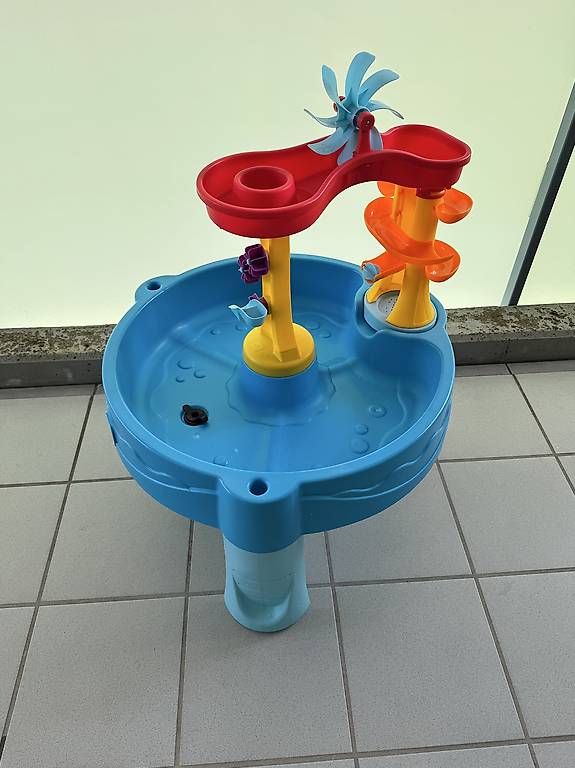 Spielzeuge: Wasser Spieltisch Archway Falls Step 2 – Gebraucht aus Zumikon von ant_n8vp