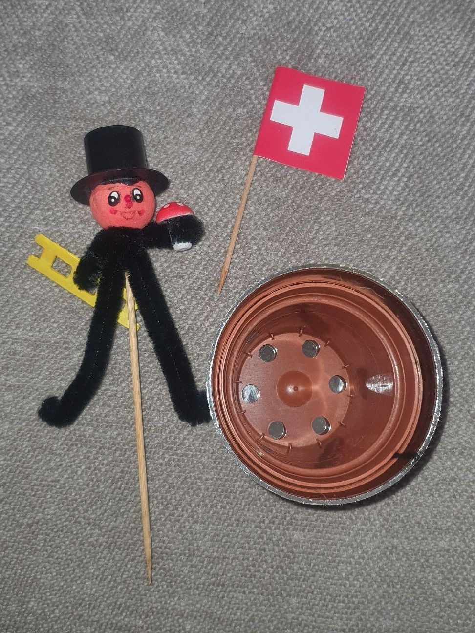 Coop Tutte le decorazioni: Glücksbringer, Schornsteinfeger, 1.August Schweizer Flaggen – Nuovo (secondo la descrizione) da Zollikerberg venduto da Nice_Name 1