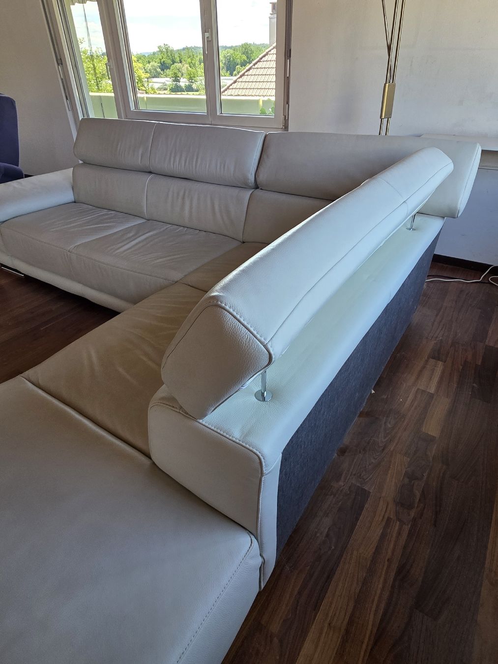 Divani: Ledersofa, Ledercouch Echtleder weiss / beige L-Form – Usato da Oberwil-Lieli venduto da Schramy 2