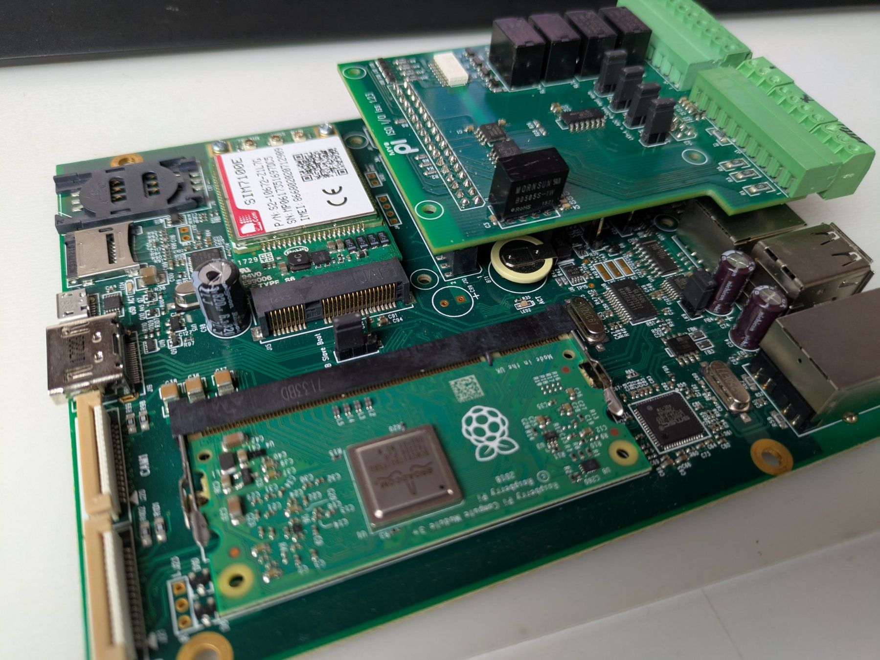 Raspberry Pi Cartes mère: Raspberry MyPi IoT Integrator Board NT | CM3+ | LTE Modul – D'occasion à Brislach par HSE72