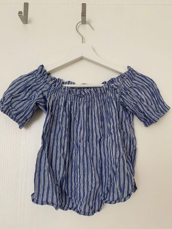 Bershka shoulderless top, size XS, very good condition