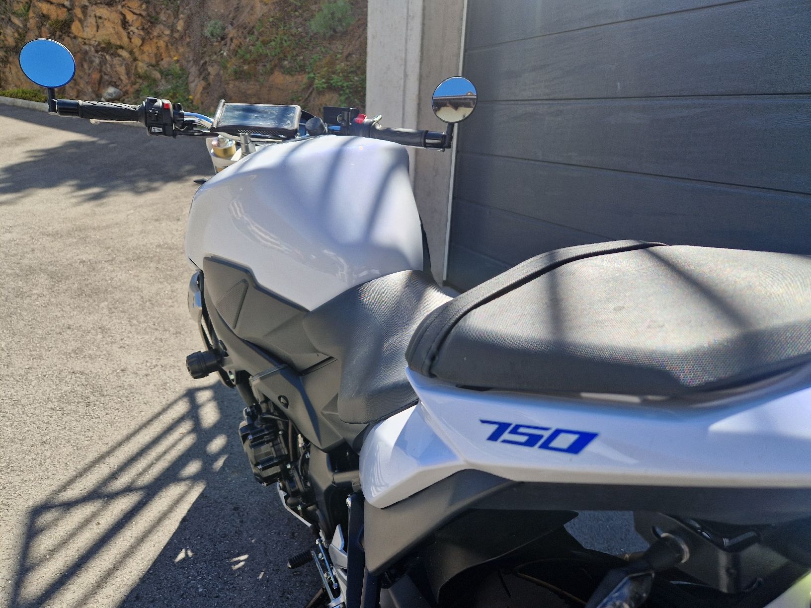 Strada: Suzuki GSR 750 - ABS – Usato da Bad Ragaz venduto da A_B_C_D 5