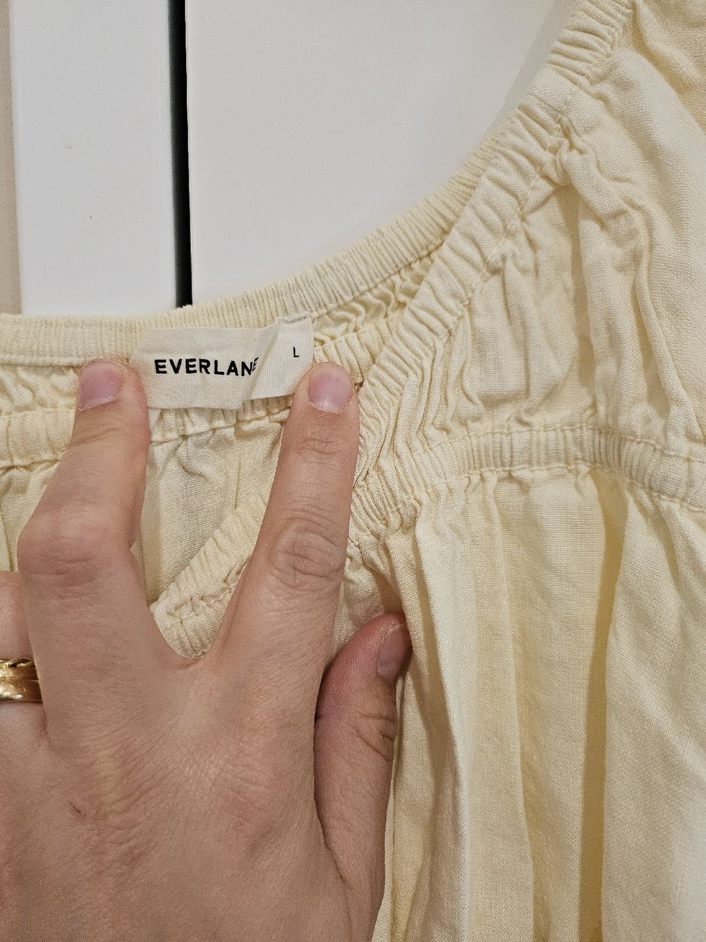 Blusen: Everlane Leinenbluse gr.L hellgelb  – Gebraucht aus Allschwil von na.wi.90 1
