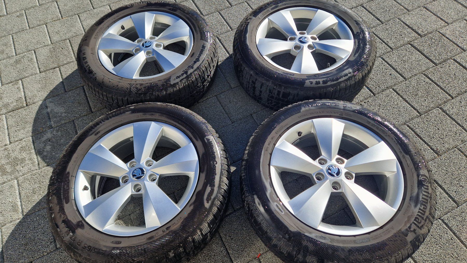 Skoda Pneumatici & Ruote complete: Alu-Winterräder komplett – Usato da Mettau venduto da raebaecherli 1