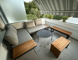 Lounge Set Holz Metall grau mit Tisch und Sitzbänke