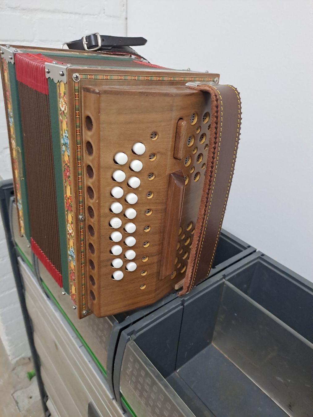 Strumenti musicali: schwyzerorgeli ton B – Usato da Villeneuve venduto da BibiVintage 6