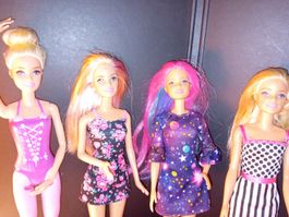 4 Barbie puppe