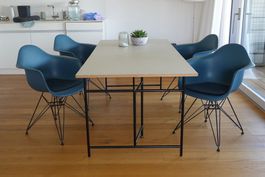 Tisch (Eiermann von Richard Lampert)