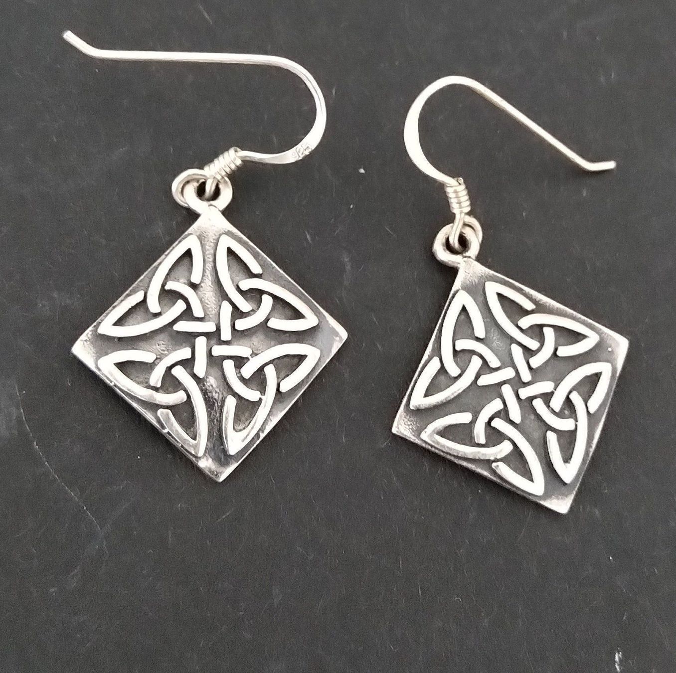Orecchini pendenti & Orecchini a lobo: KELTISCHER KNOTEN OHRRINGE IN 925 SILBER – Usato da Romanshorn venduto da BoutiqueA 4