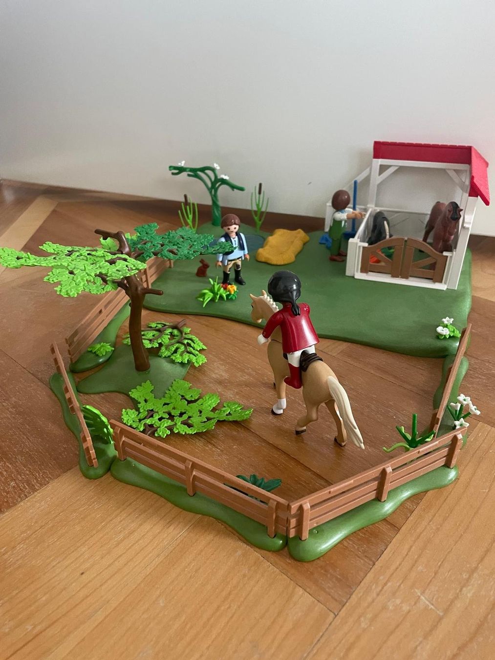 Playmobil Spielzeuge: playmobil_Reiterhof – Gebraucht aus Kilchberg ZH von marenf 2