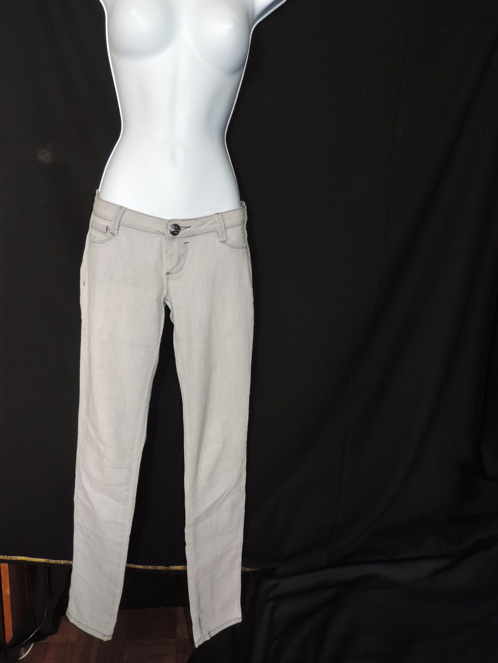 Jeans: jeans stretch gris – D'occasion à Genève par Axelle333 3