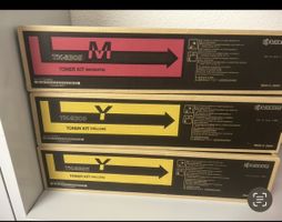 Original Kyocera TK-8305 Toner Kit, Magenta + Gelb/3 Stück