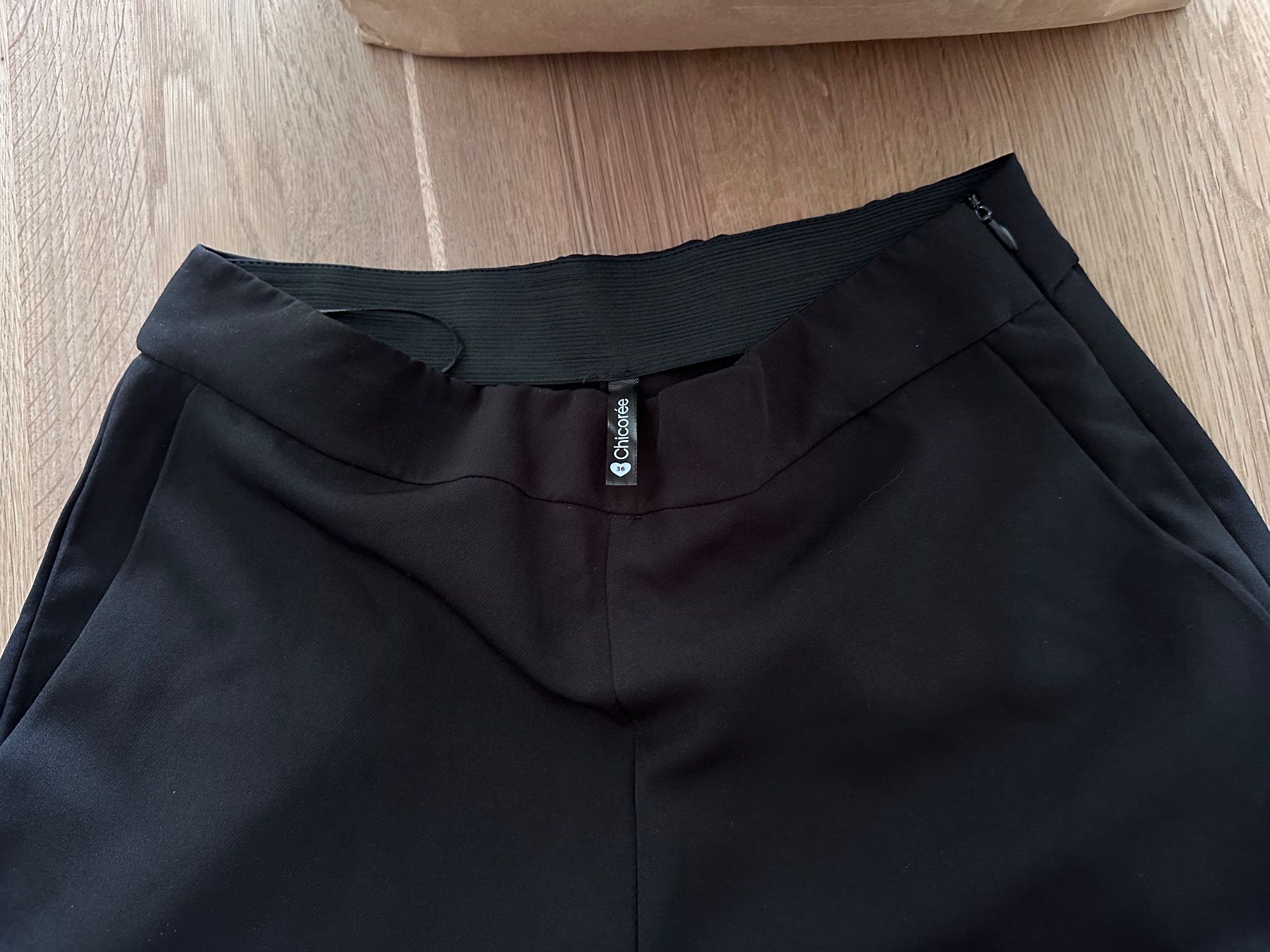 Hosen: Damen-Hose, Polyester, Gr. 36, Chicorée – Neu (gemäss Beschreibung) aus Krauchthal von swisscheese 2