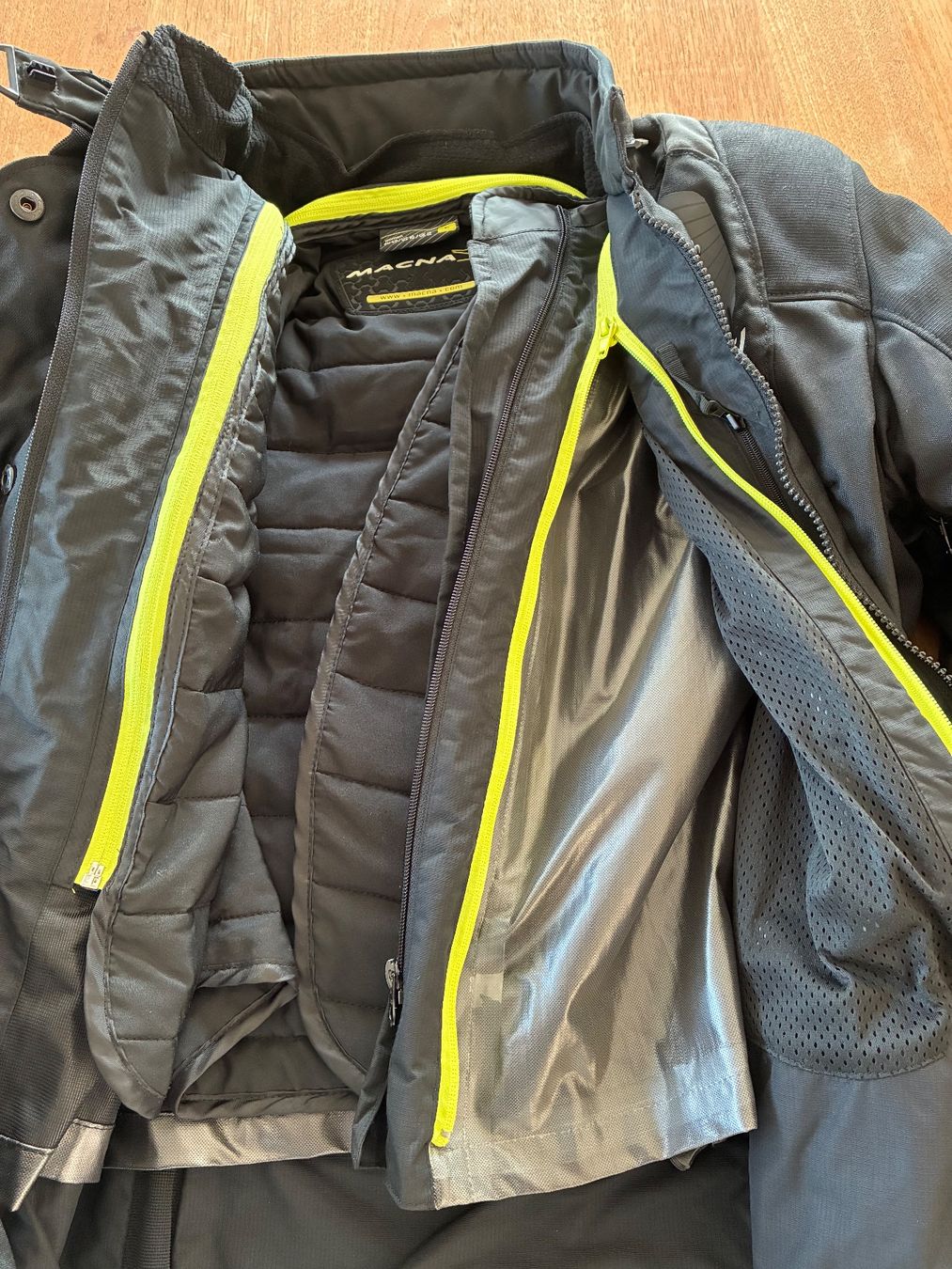 Completi & Tailleur: Macna Nova Ladies Motorcycle Jacket and Pants - Black/Grey – Nuovo (secondo la descrizione) da Altendorf venduto da SimonaL01 2