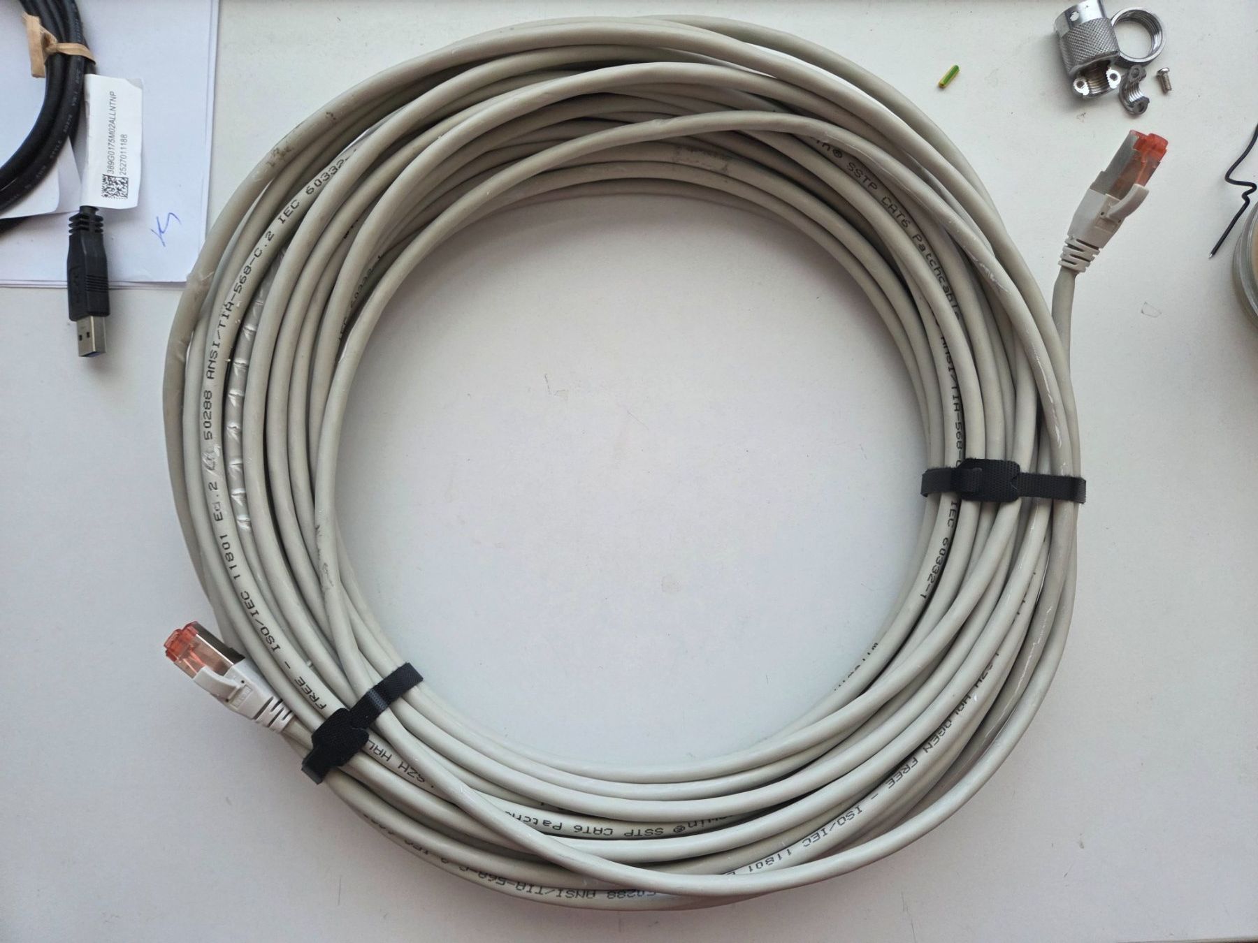 Cavi: Patchkabel Cat6 RJ45 UKV 25m Ethernetkabel Internetkabel – Usato da Zürich venduto da Alibaba1234