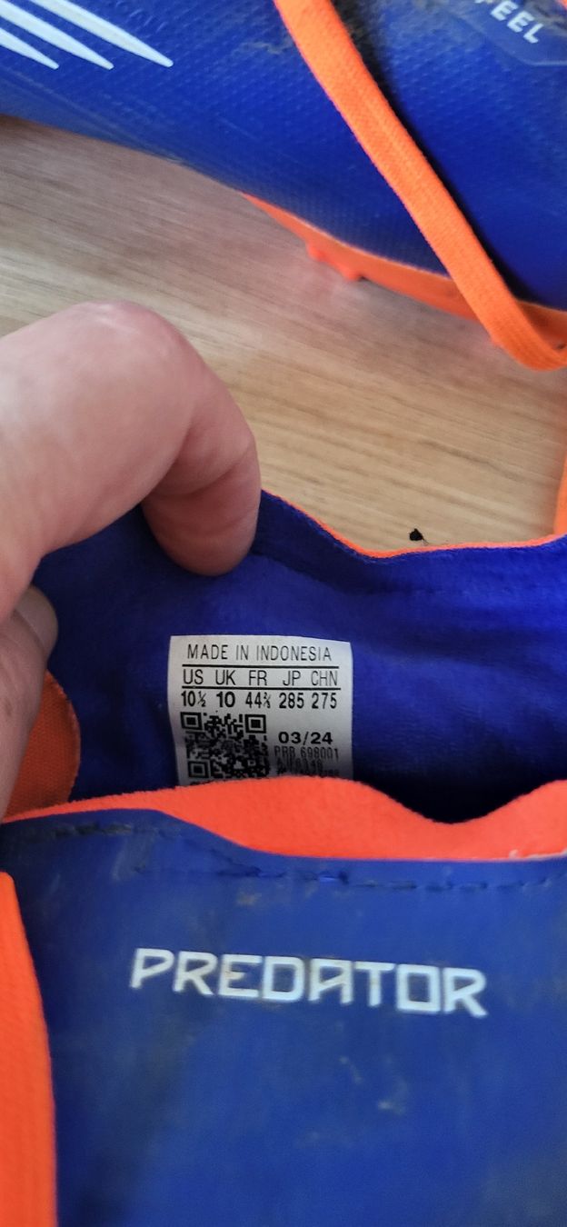 Chaussures hommes: Fussball Schuhe gr 44,5 – D'occasion à Biglen par Angel800 2