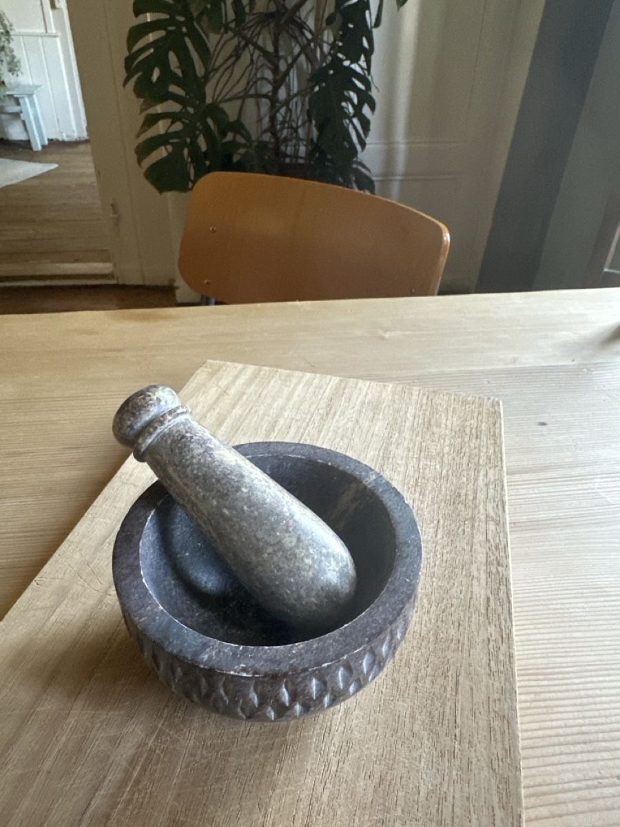 Altro per cucinare: Mörser mit Stössel Stein natur – Usato da Bremgarten b. Bern venduto da eblake 1