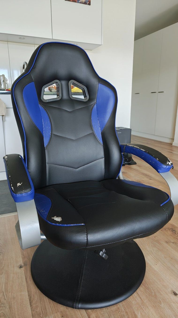 Poltrone: Fernsehsessel Leder mit Fusshocker blau/schwarz – Usato da Anglikon venduto da hyn_bt8x 1