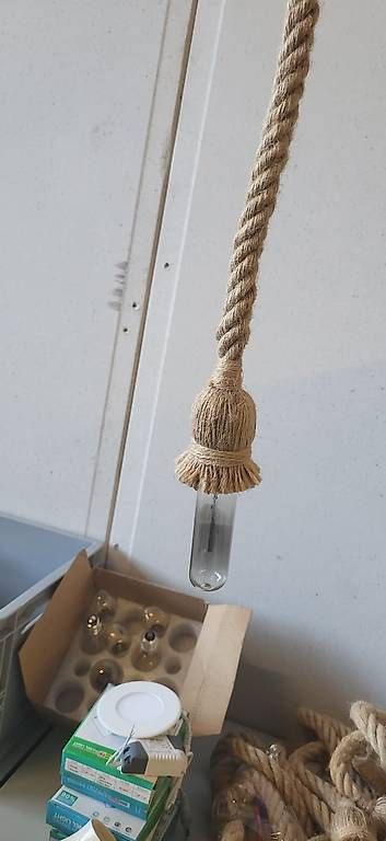 Lampade: Hanfkordel Leuchte mit Fassung – Usato da Rheineck venduto da inf_kv7d 1