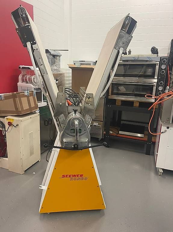 Tutte le macchine:  Seewer Rondo Ausrollmaschine  – Usato da Brugg AG venduto da lali88 4