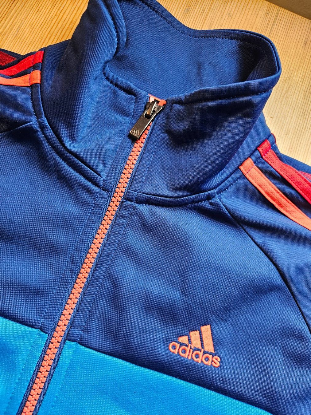 Adidas Giacche: Jacke adidas Grösse S retro – Usato da Hägglingen venduto da United-Village-Trade 1