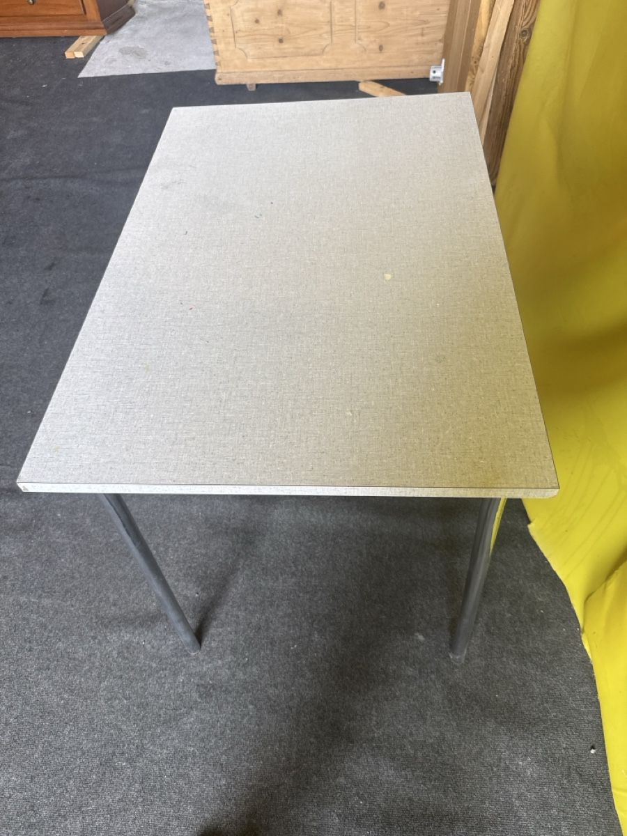 Tavoli: Vintage Küchentisch klassiker – Usato da Walde SG venduto da buenzli-1 4