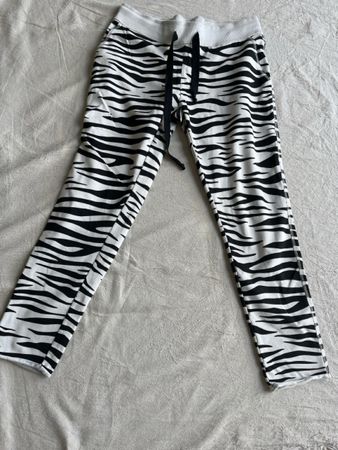 Juvia Hosen