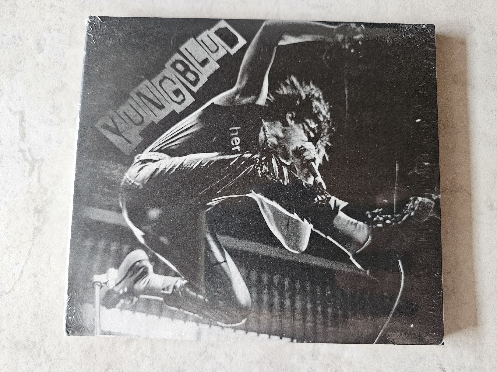 CDs: Yungblud  -  Yungblud  /  Fabrikneu – Neu und originalverpackt aus Schneisingen von backstore24