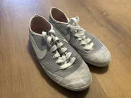 Nike Turnschuhe Sneakers Segelschuhe Gr 37.5
