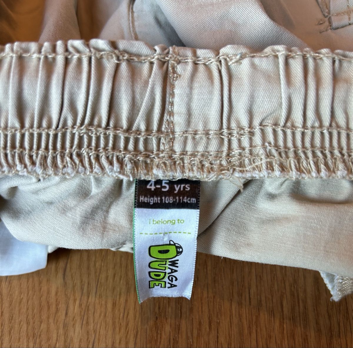 Pantaloni: Beige Jungen Shorts Gr. 110 – Usato da Schwarzenbach SG venduto da bienchen22 2