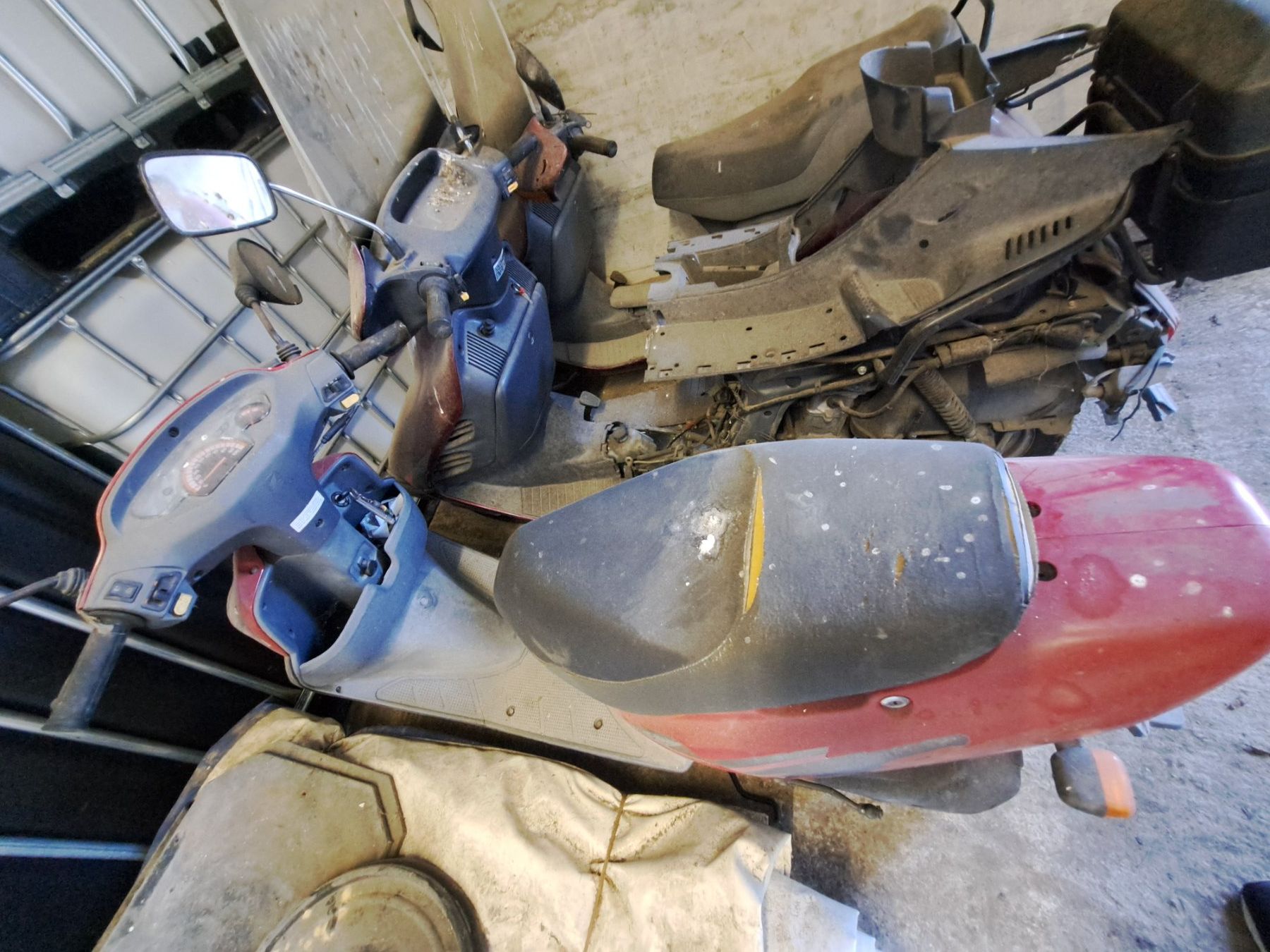 Honda Scooters: 3 Honda Roller Scheunenfund ab 100.- – Defekt aus Emmenbrücke von bikesandmore75 1