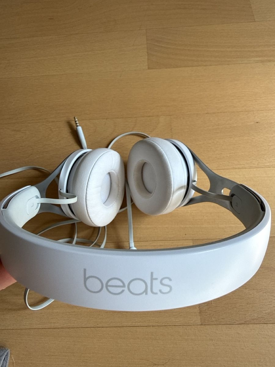 Beats Kopfhörer: Beats On-Ear-Kopfhörer mit klinkenanschluss – Neu (gemäss Beschreibung) aus Zürich von Buddymike 2