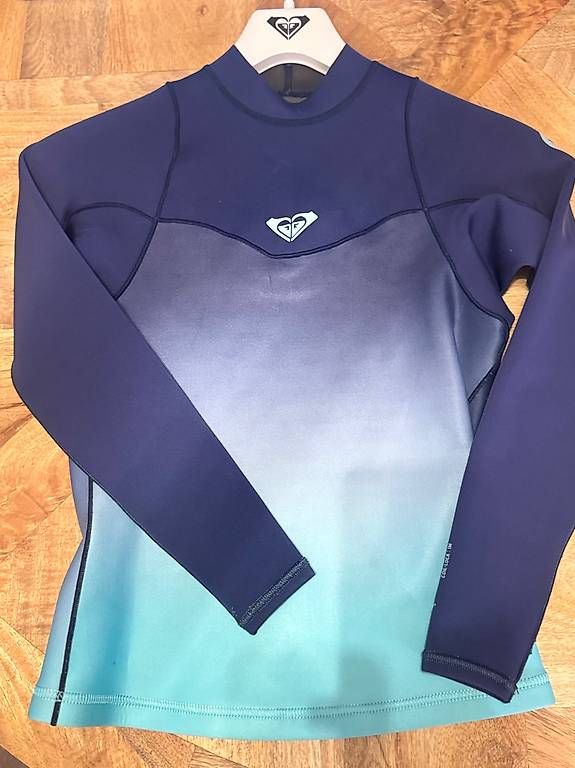Roxy T-shirt: Roxy langarm Neoshirt Gr. 8 – Usato da Stansstad venduto da spasibo